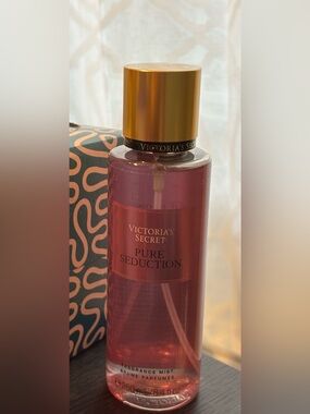 New Victoria's Secret Pure Seduction Fragrance Mist -